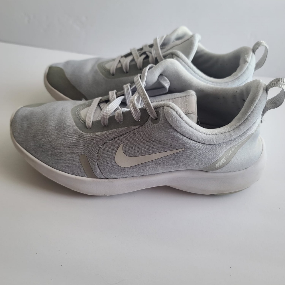 Nike Flex Experience RN 8 Athletic Sz 6